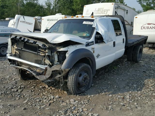 1FD0W5HT2DEA93666 - 2013 FORD F550 SUPER WHITE photo 2