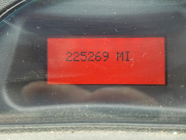 2G2WP522151257637 - 2005 PONTIAC GRAND PRIX SILVER photo 8