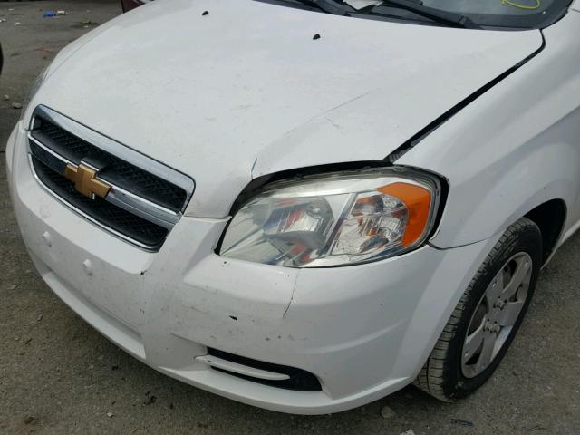 KL1TD56E89B347182 - 2009 CHEVROLET AVEO LS WHITE photo 9