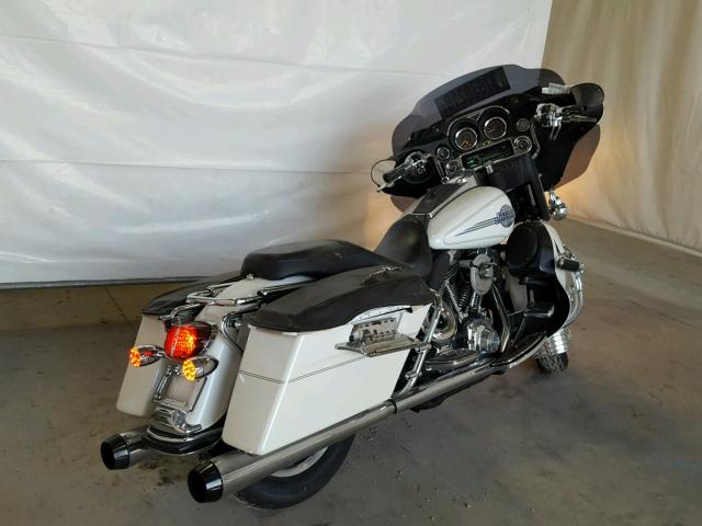 1HD1FCW116Y643082 - 2006 HARLEY-DAVIDSON FLHTCUI WHITE photo 4