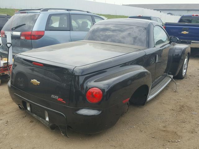 1GCES14P14B113673 - 2004 CHEVROLET SSR 黑色 照片 4