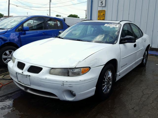 1G2WP52K51F257532 - 2001 PONTIAC GRAND PRIX WHITE photo 2