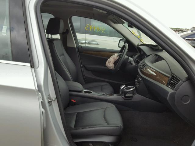WBAVM1C52EVW52729 - 2014 BMW X1 SDRIVE2 Plata foto 5