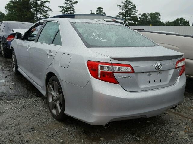 4T1BK1FK3CU002626 - 2012 TOYOTA CAMRY SE SILVER photo 3