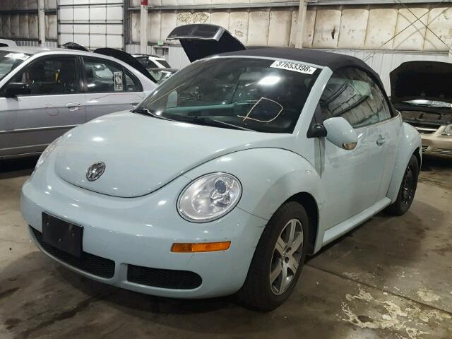 3VWRF31Y66M318753 - 2006 VOLKSWAGEN NEW BEETLE 白色 照片 2