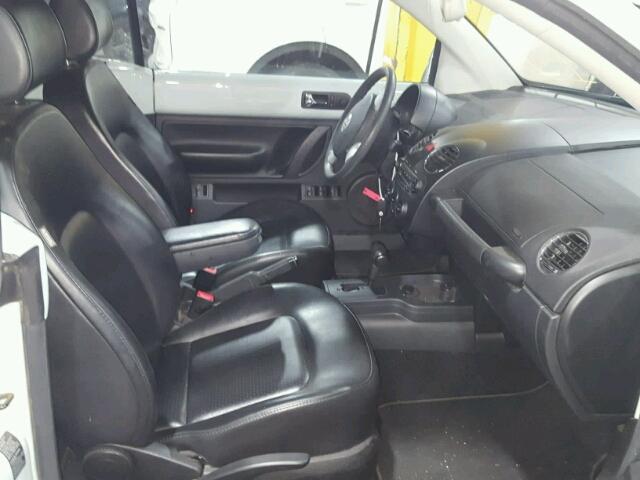 3VWRF31Y66M318753 - 2006 VOLKSWAGEN NEW BEETLE 白色 照片 5