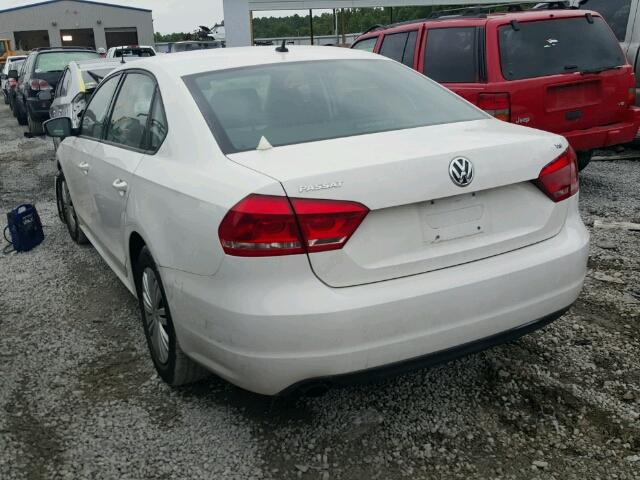 1VWAT7A31FC039648 - 2015 VOLKSWAGEN PASSAT S أبيض صورة 3