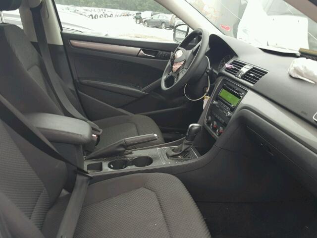 1VWAT7A31FC039648 - 2015 VOLKSWAGEN PASSAT S أبيض صورة 5