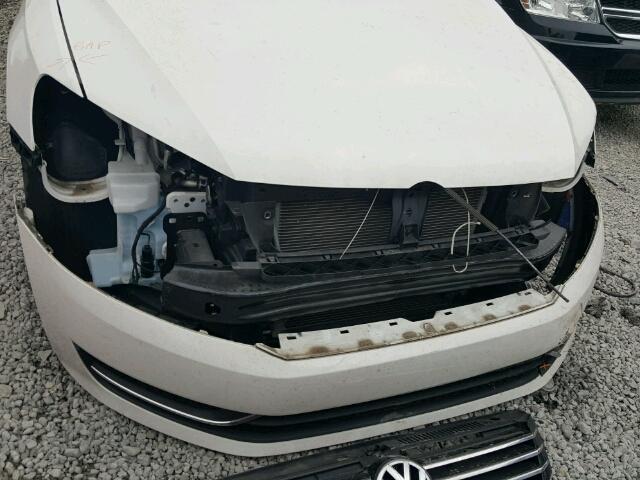 1VWAT7A31FC039648 - 2015 VOLKSWAGEN PASSAT S أبيض صورة 9