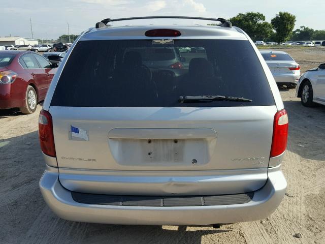 1C4GJ45363B287309 - 2003 CHRYSLER VOYAGER LX SILVER photo 9