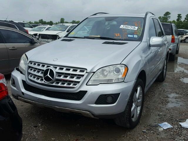 4JGBB86E29A491095 - 2009 MERCEDES-BENZ ML 350 SILVER photo 2