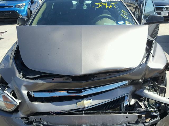 1G1ZB5E19BF391688 - 2011 CHEVROLET MALIBU LS ნაცრისფერი ფოტო 7