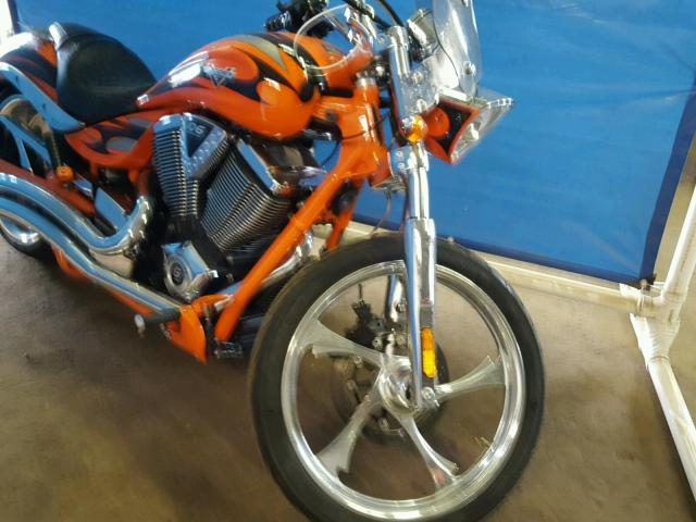 5VPXB36N4D3026152 - 2013 VICTORY MOTORCYCLES JACKPOT ORANGE photo 9
