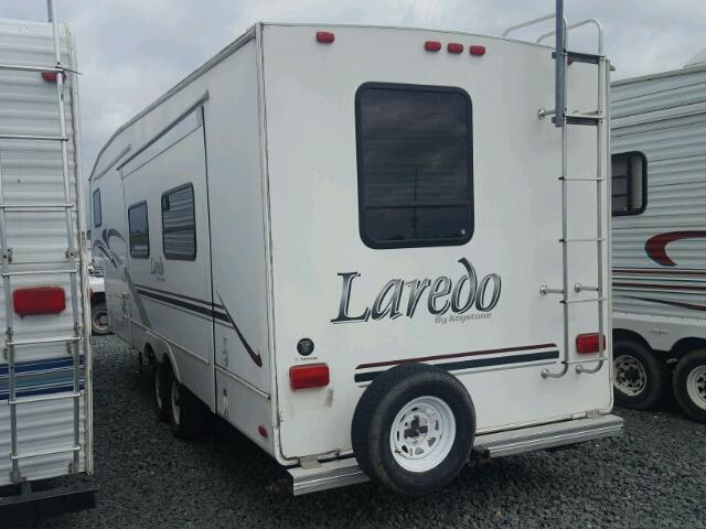 4YDF29B284J456459 - 2004 KEYSTONE LAREDO WHITE photo 3