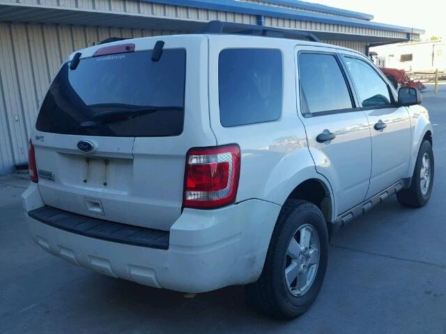 1FMCU0D7XBKB85685 - 2011 FORD ESCAPE XLT WHITE photo 4