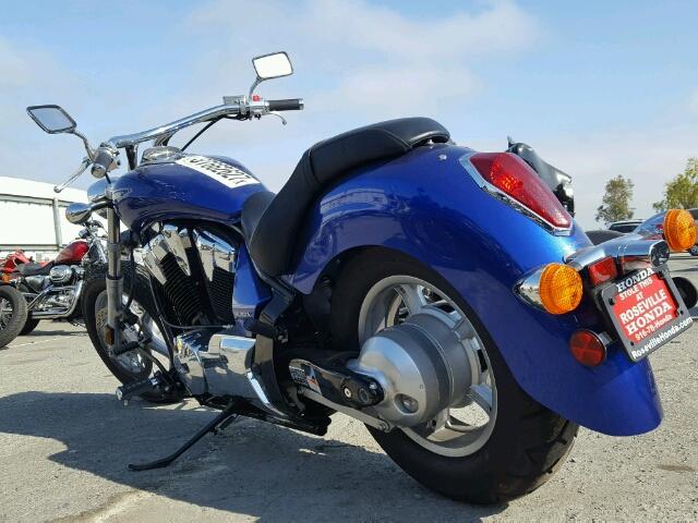 JH2SC6617FK500017 - 2015 HONDA VT1300 CR BLUE photo 3