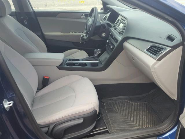 5NPE24AF7GH411399 - 2016 HYUNDAI SONATA SE ლურჯი ფოტო 5