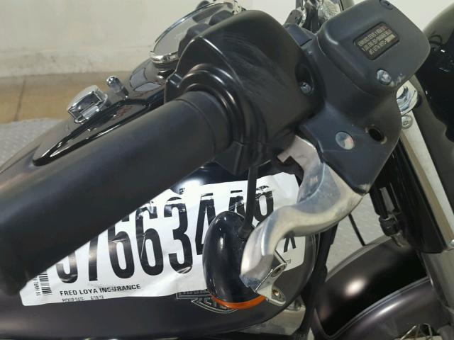 1HD1JRV17GB035218 - 2016 HARLEY-DAVIDSON FLS SOFTAI 黑色 照片 16