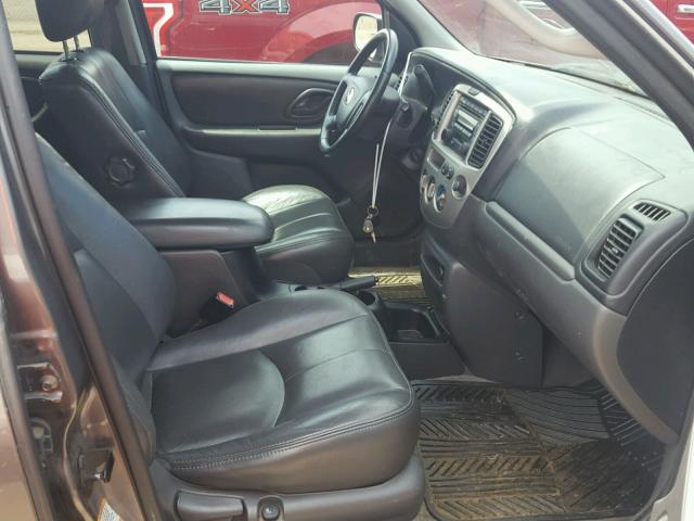 4F2CZ96134KM34608 - 2004 MAZDA TRIBUTE ES CHARCOAL photo 5