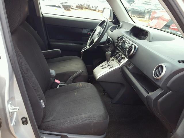 JTLKE50EX81028420 - 2008 TOYOTA SCION XB ვერცხლისფერი ფოტო 5