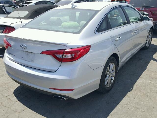 5NPE24AF6FH001675 - 2015 HYUNDAI SONATA SE GRAY photo 4