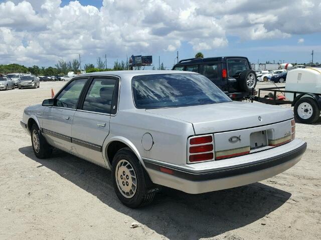 1G3AL54N1N6304697 - 1992 OLDSMOBILE CUTLASS CI SILVER photo 3