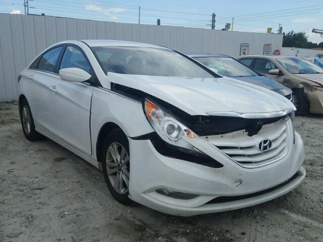 5NPEB4AC7DH749077 - 2013 HYUNDAI SONATA GLS WHITE photo 1