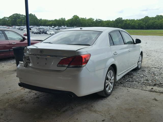 4T1BK3DB8BU386979 - 2011 TOYOTA AVALON BAS Weiß Foto 4
