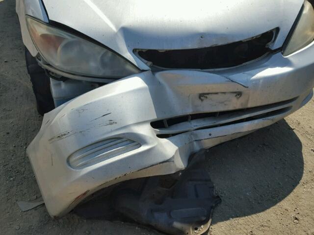 4T1BF32K14U579114 - 2004 TOYOTA CAMRY LE SILVER photo 9