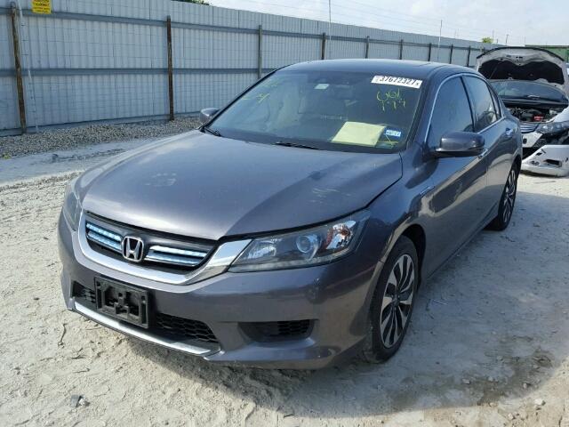 1HGCR6F56FA001179 - 2015 HONDA ACCORD HYB GRAY photo 2