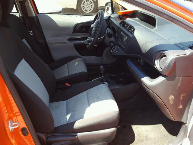 JTDKDTB32D1038965 - 2013 TOYOTA PRIUS C ORANGE photo 5