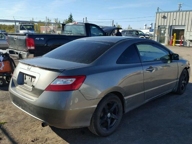 2HGFG12686H011900 - 2006 HONDA CIVIC LX GRAY photo 4