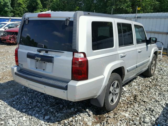 1J8HH48K88C152989 - 2008 JEEP COMMANDER SILVER photo 4