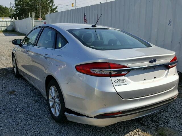 3FA6P0H76HR332033 - 2017 FORD FUSION SE SILVER photo 3