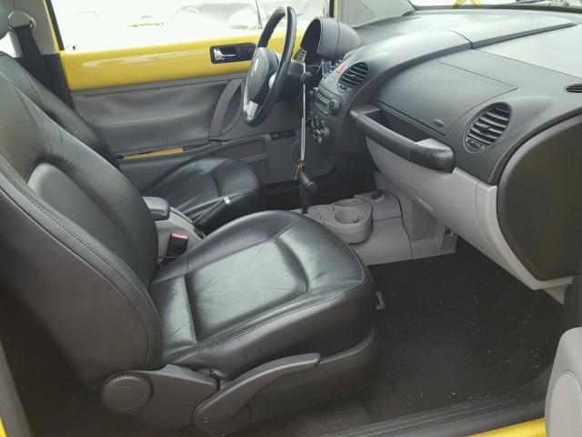 3VWCK31C55M413552 - 2005 VOLKSWAGEN NEW BEETLE 黄色 照片 5