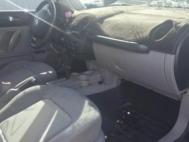 3VWCC21C0XM418555 - 1999 VOLKSWAGEN NEW BEETLE 蓝色 照片 5