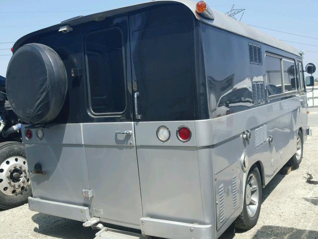 1631358699 - 1965 CORT MOTORHOME SILVER photo 4