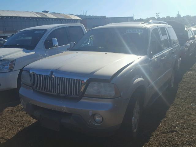 5LMEU68H83ZJ28549 - 2003 LINCOLN AVIATOR 银色 照片 2