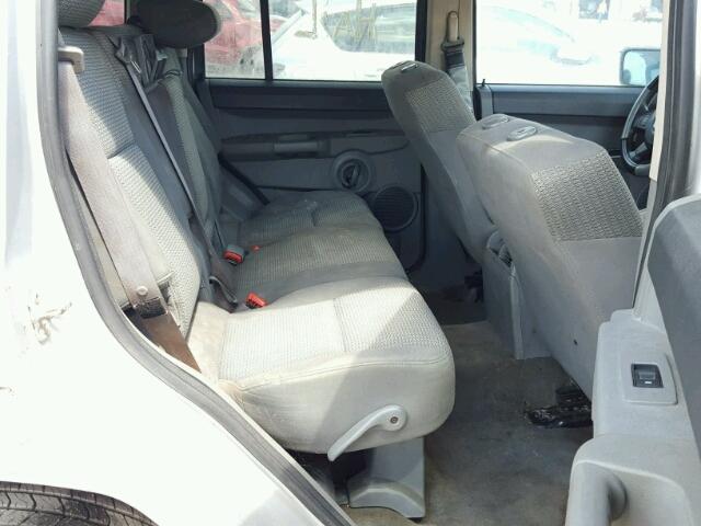 1J8HG48N36C204734 - 2006 JEEP COMMANDER SILVER photo 6