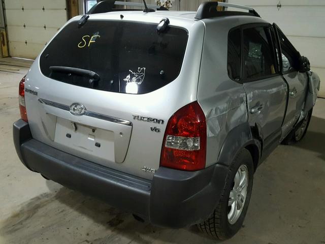 KM8JN72DX8U878436 - 2008 HYUNDAI TUCSON SE GRAY photo 4