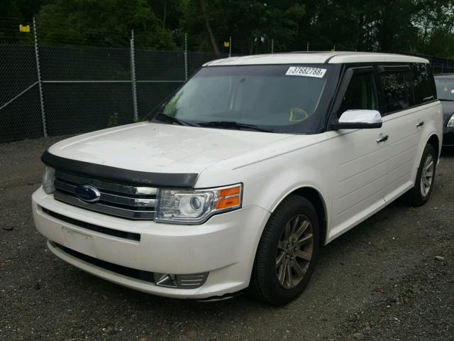 2FMEK63C49BA17657 - 2009 FORD FLEX LIMIT WHITE photo 2