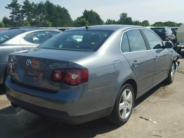 3VWRM71K98M154099 - 2008 VOLKSWAGEN JETTA SE GRAY photo 4