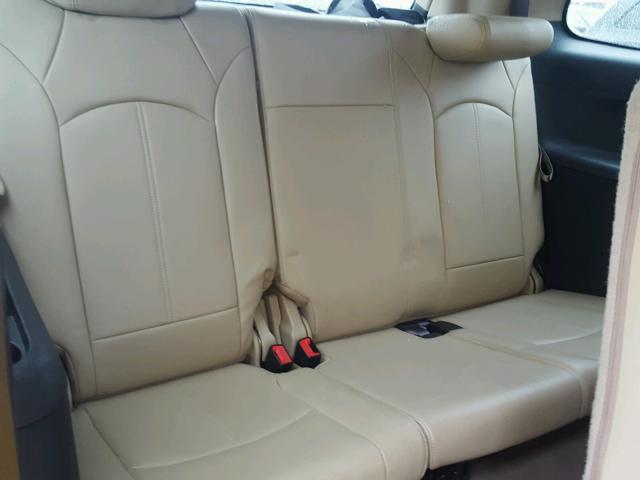 1GKLVMED5AJ182621 - 2010 GMC ACADIA SLT თეთრი ფოტო 9