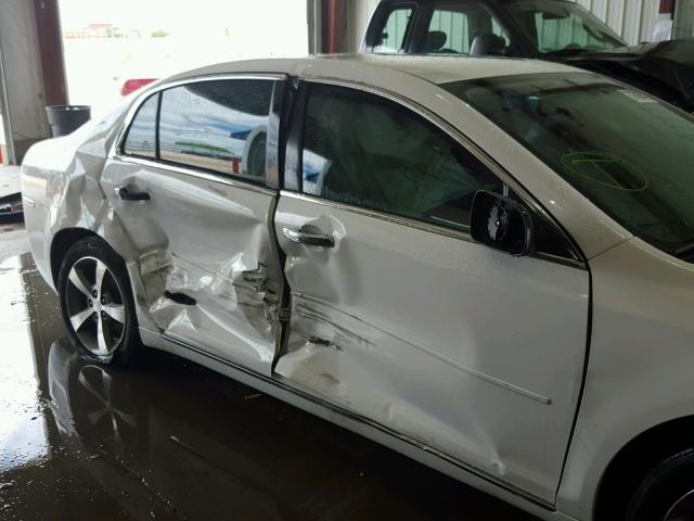 1G1ZC5EU3CF316865 - 2012 CHEVROLET MALIBU 1LT WHITE photo 9