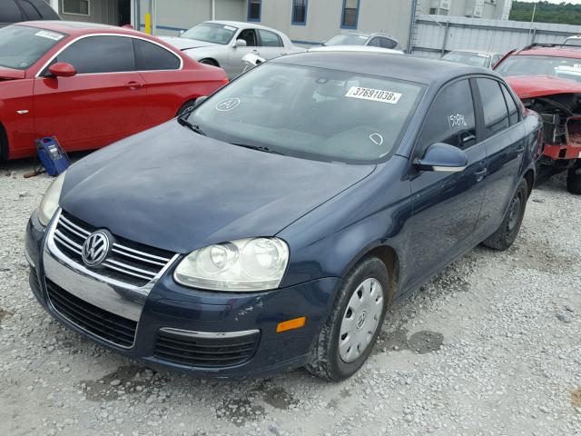 3VWPF71K55M613514 - 2005 VOLKSWAGEN NEW JETTA BLUE photo 2