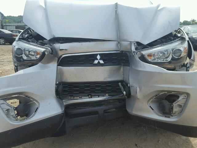 4A4AP3AU1DE006846 - 2013 MITSUBISHI OUTLANDER SILVER photo 9