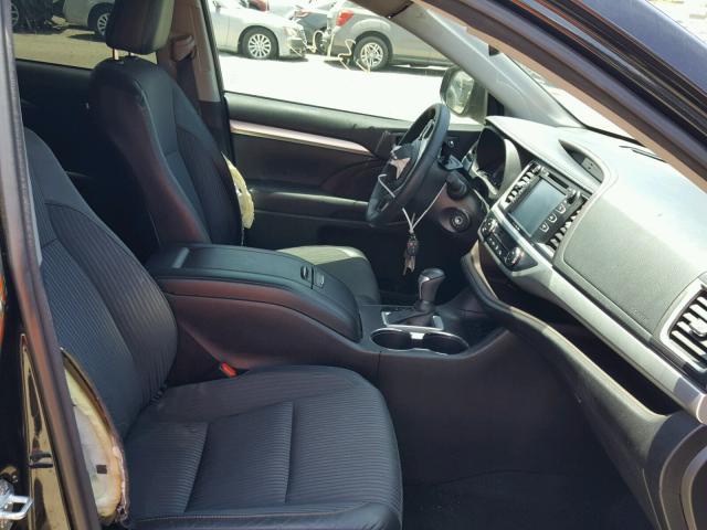 5TDZKRFH0GS186049 - 2016 TOYOTA HIGHLANDER შავი ფოტო 5