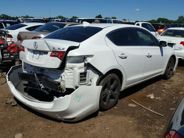 19VDE1F3XEE013243 - 2014 ACURA ILX 20 WHITE photo 4