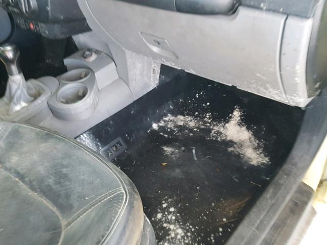 3VWCD21Y84M302427 - 2004 VOLKSWAGEN NEW BEETLE 黄色 照片 9