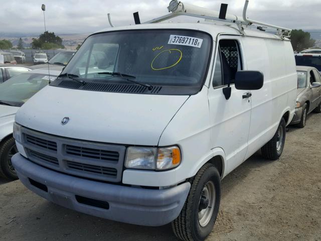 2B7HB21X5VK543743 - 1997 DODGE RAM VAN B2 WHITE photo 2